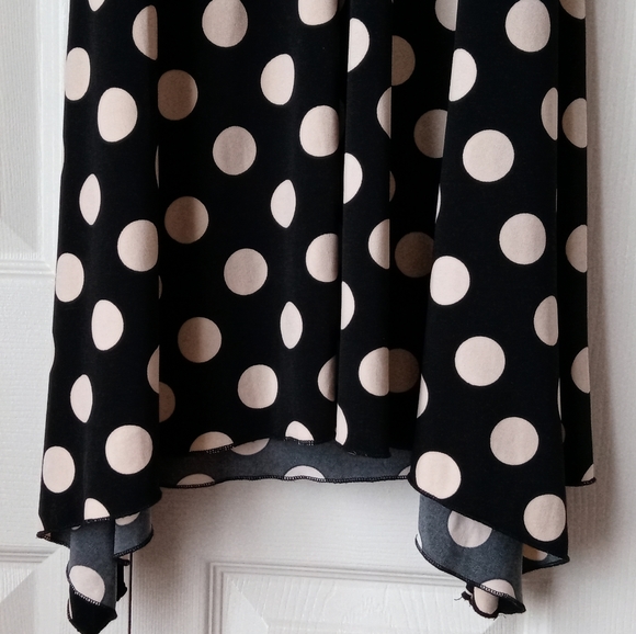 Ruby Wrap Dots🖤 - Picture 6 of 7